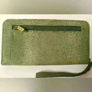 Beautiful Fossil Green Wristlet And Wallet